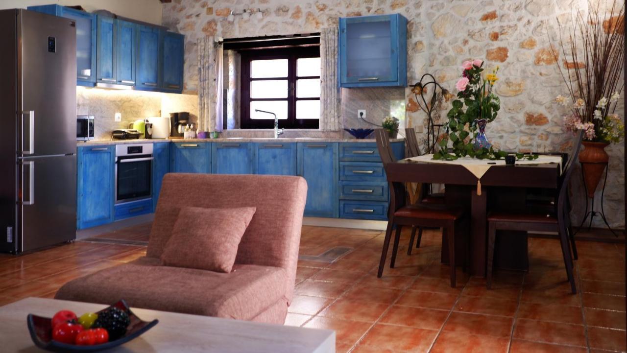 Villa Constantis Kalamákion Екстериор снимка